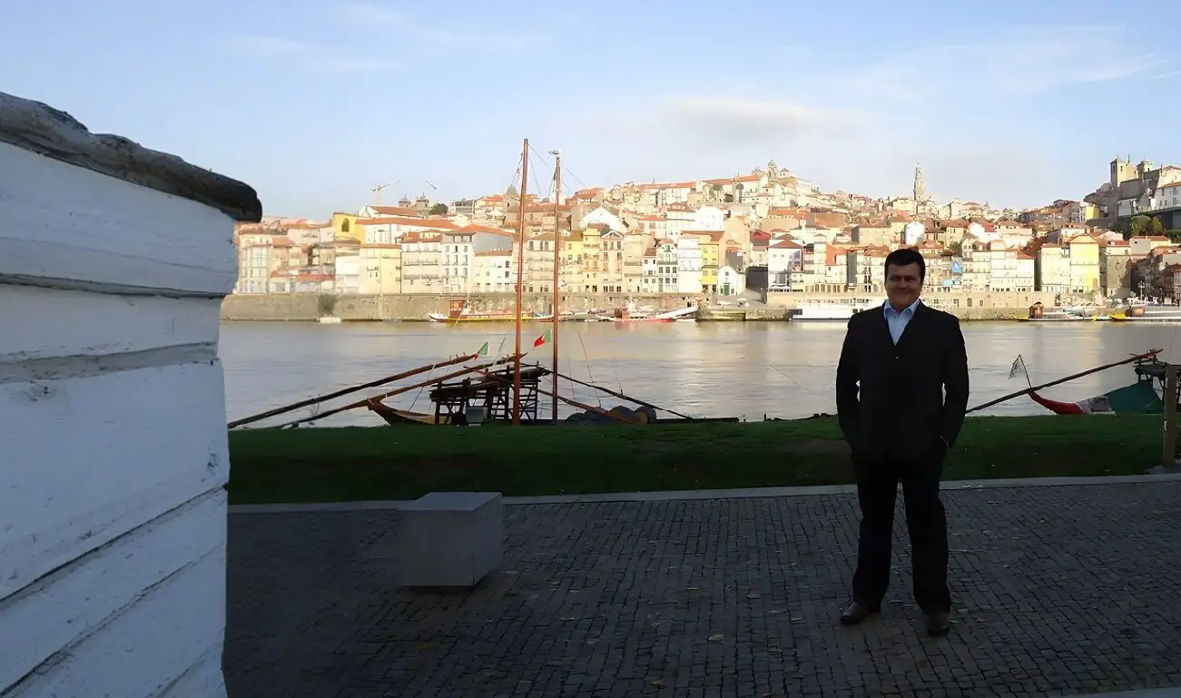 Professor — Portugal, 2012